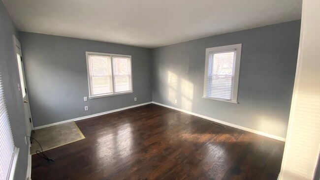 Building Photo - COMING SOON.  2 Bedroom Home for Rent in popular Peoria Heights location!