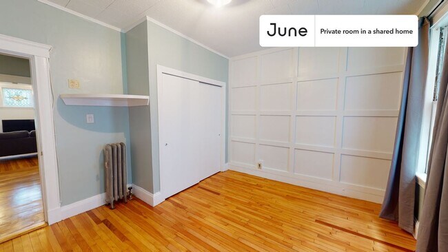 Foto del edificio - Room in Shared 4 bed/1 bath home