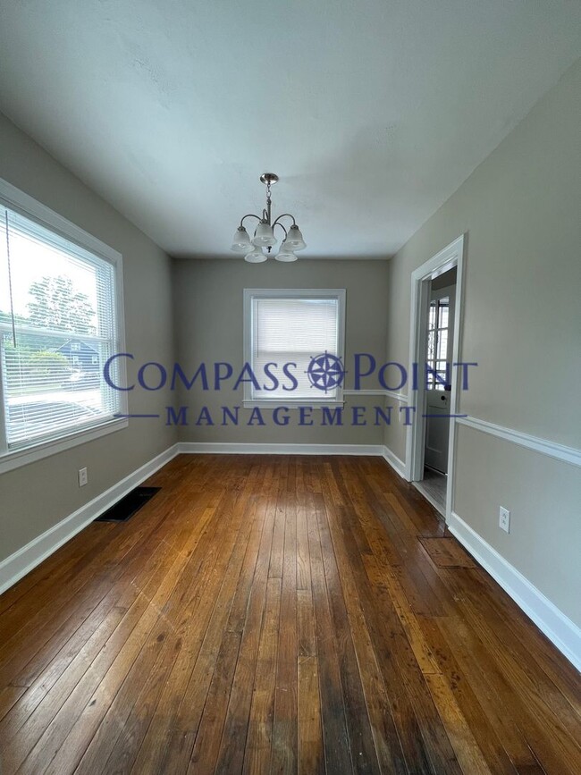 Building Photo - Spring Into Your New Home!