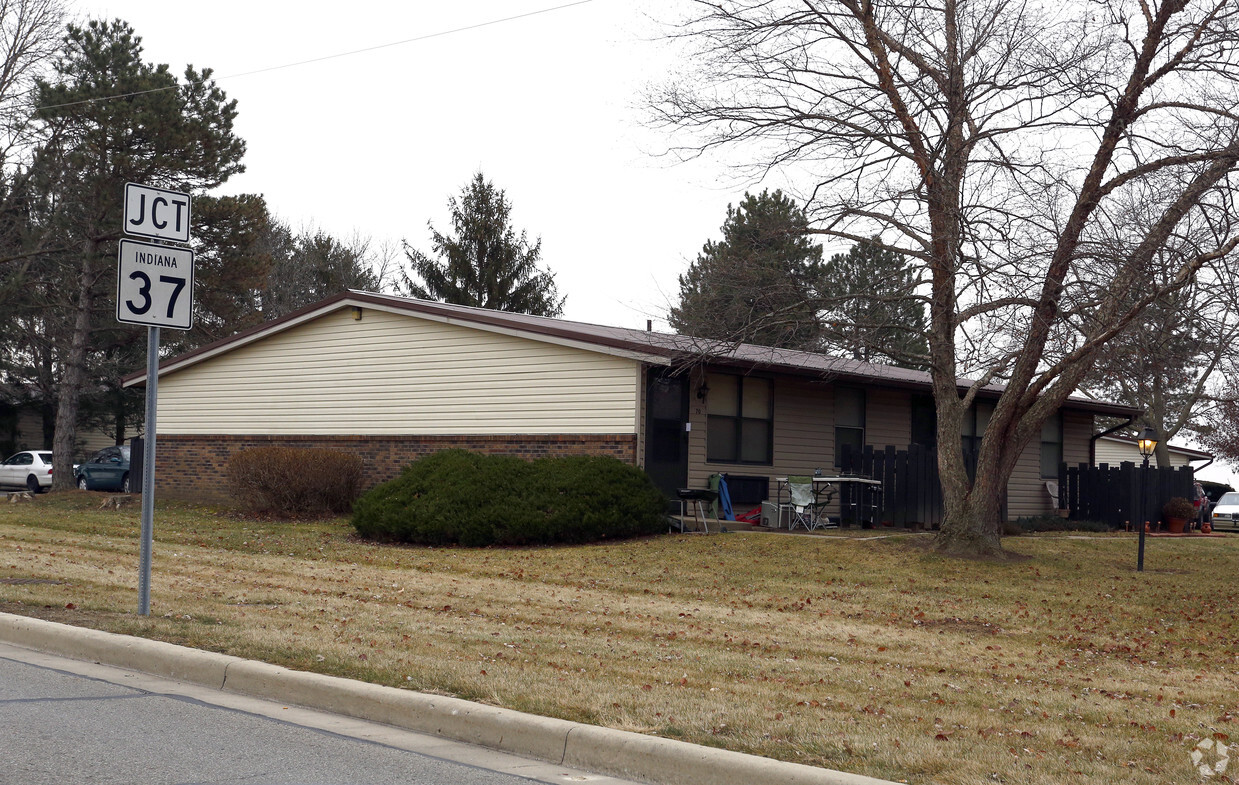 Building Photo - Pine Grove Apartments