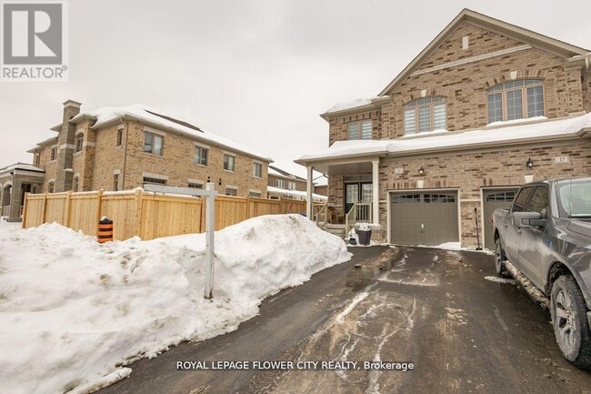 Building Photo - 13 Ferragine Cres
