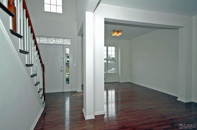 Building Photo - 48 Fritz Dr