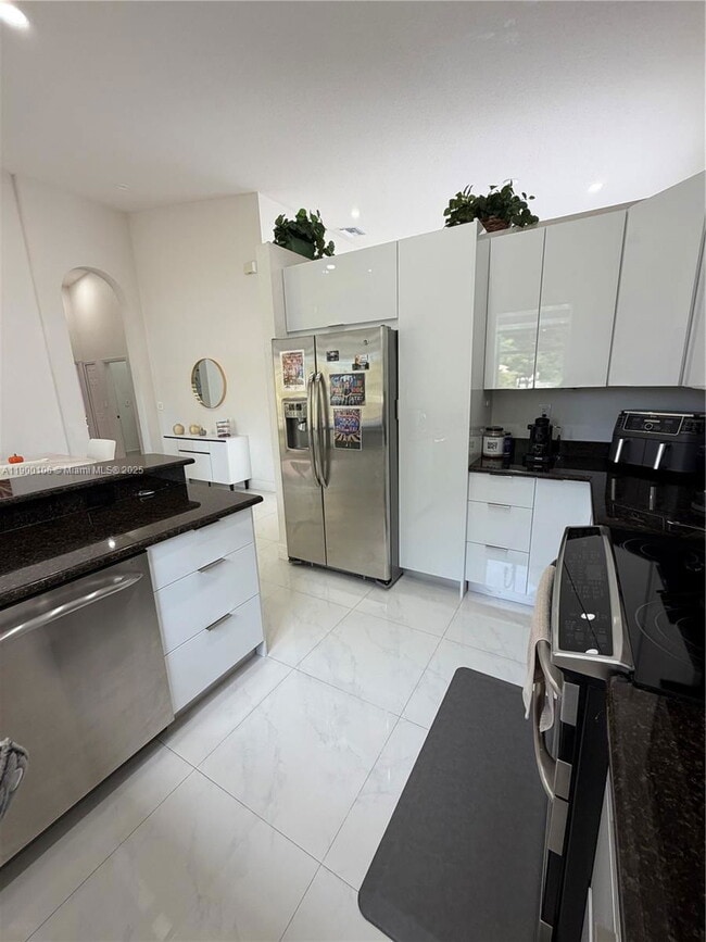 Foto del edificio - 2330 SW 132nd Wy