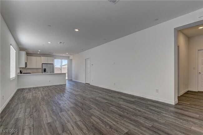 Building Photo - 222 Palisade Fls Ave