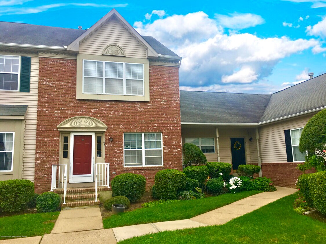 93 Cranbrook Ct Unit 87, Holmdel, NJ 07733 Condo for Rent in Holmdel