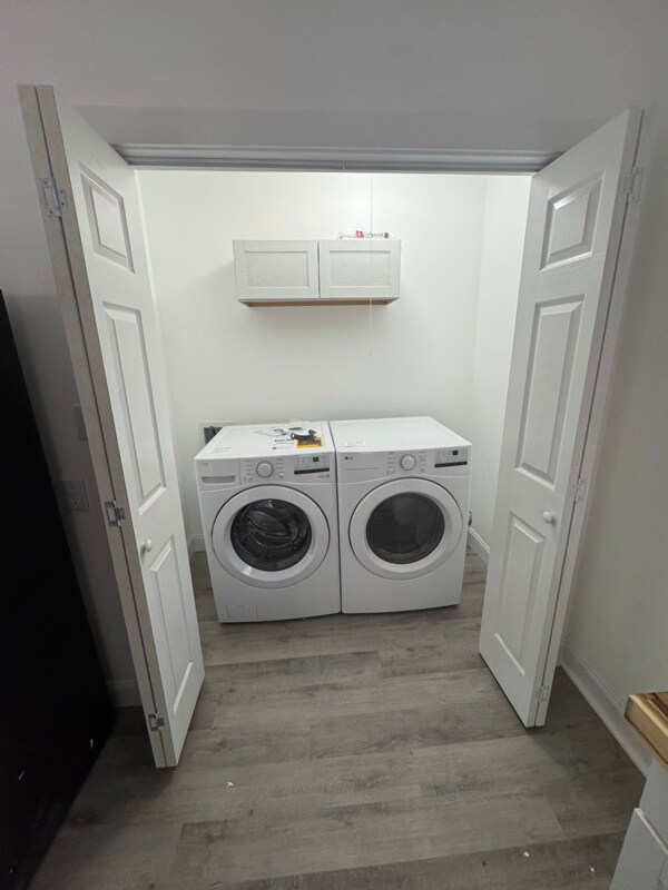 Building Photo - 1836 Cook St