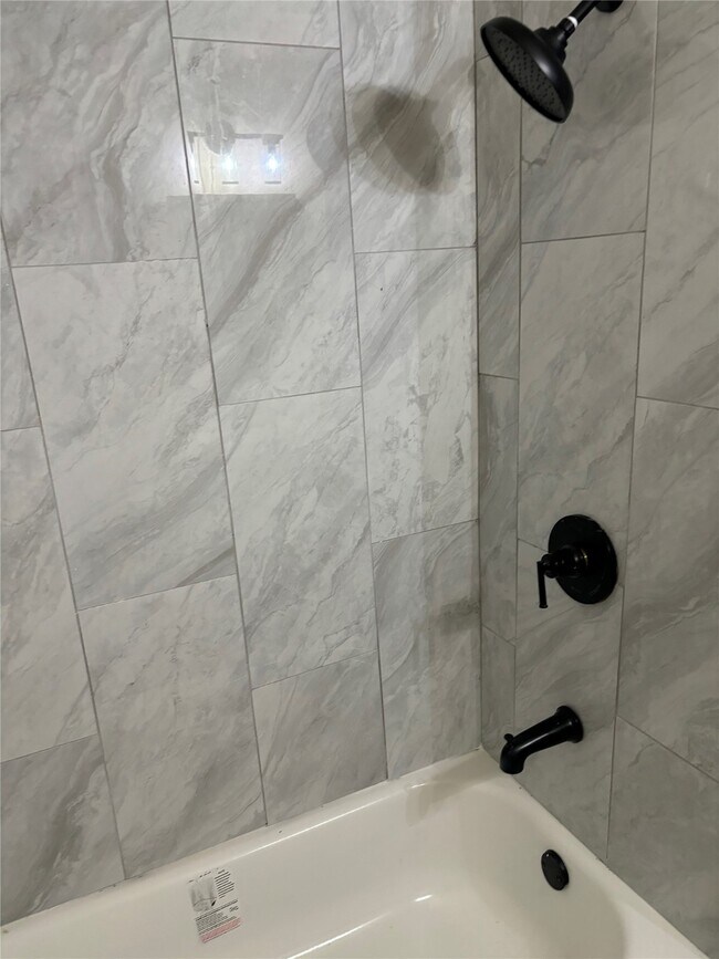 Foto del edificio - 311 3rd St N