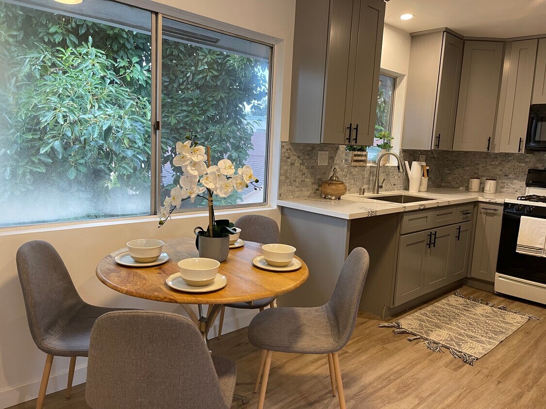 1104 French St Unit B, Santa Ana, CA 92701 Apartments in Santa Ana