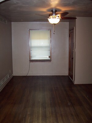 Building Photo - 914 N. Juliette