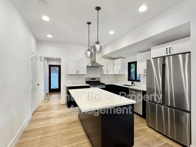 Building Photo - 1516 N 7th St