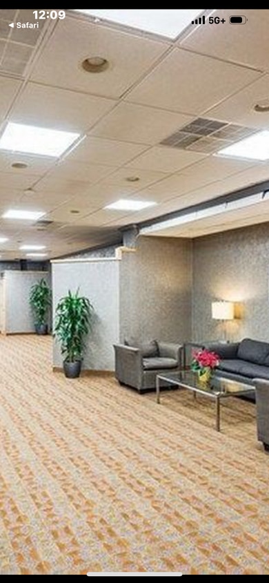 Primary Photo - 5100 N Marine Dr