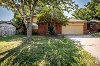 Building Photo - 412 NW 69th St