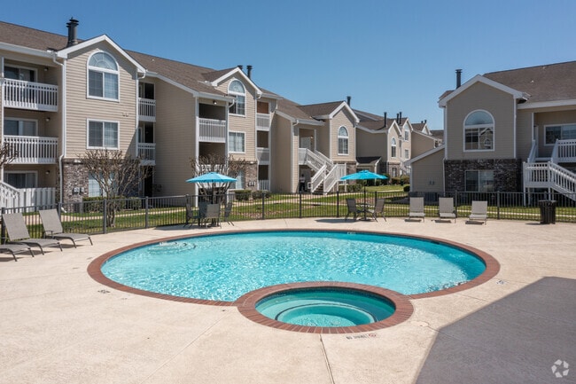 Pool - The Park at Woodmoor