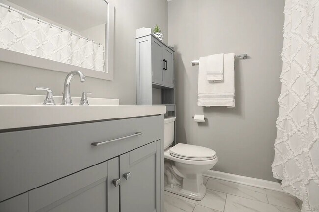 Foto del edificio - 7206 Finch Ln