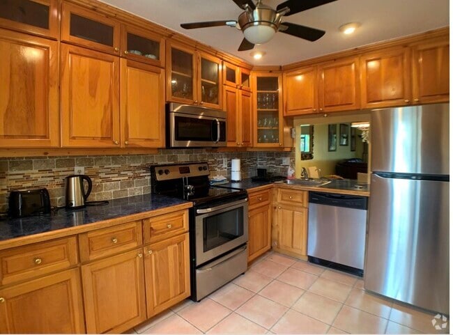 Building Photo - 3453 Carambola Cir S