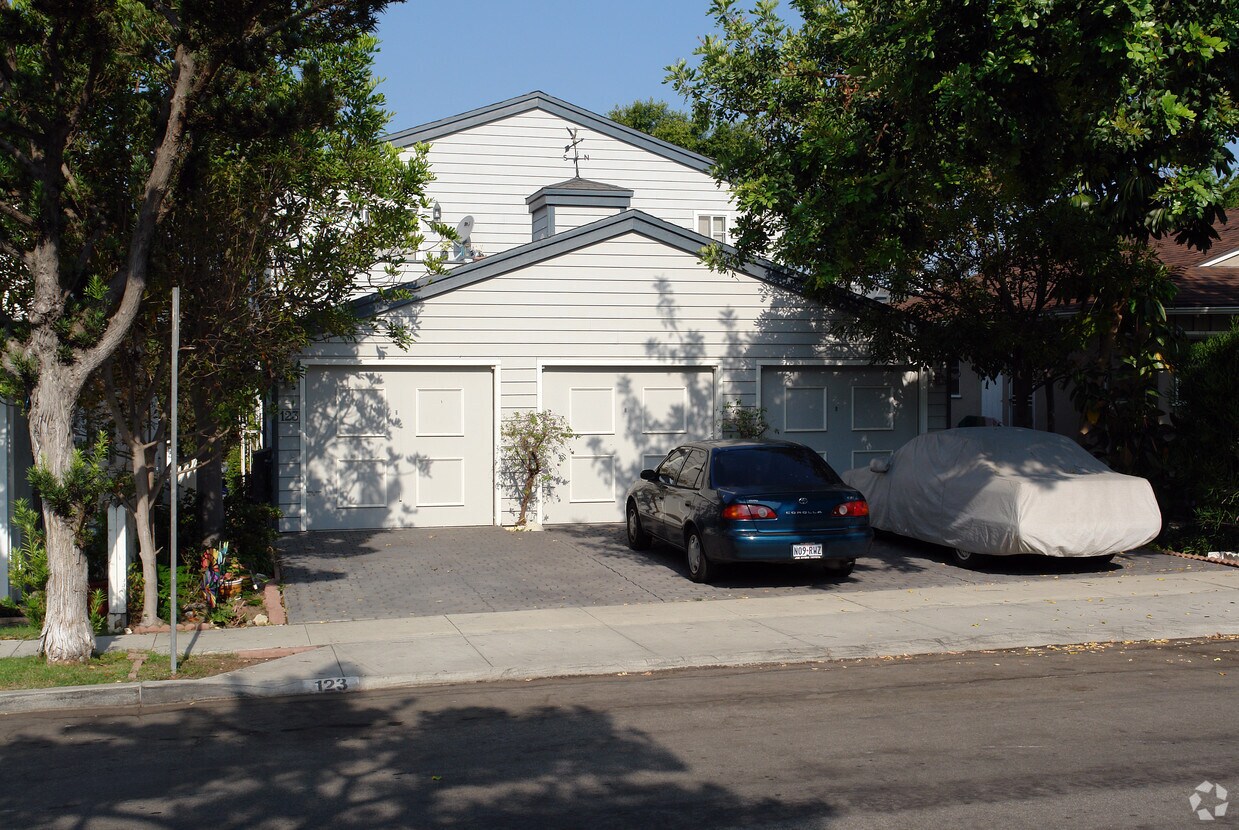 Building Photo - 123 Virginia St