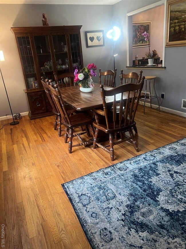 Building Photo - 8 Windmill Ln