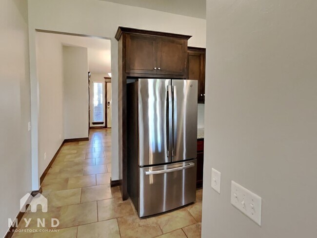 Building Photo - 1132 Merlin Dr