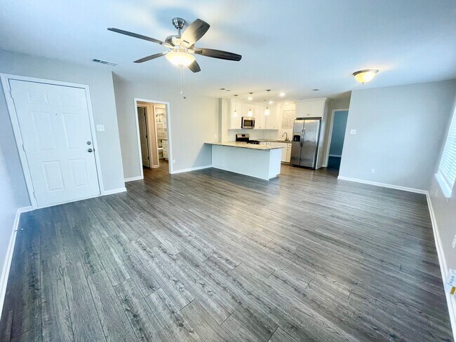 Foto del edificio - Updated home within walking distance of UAMS