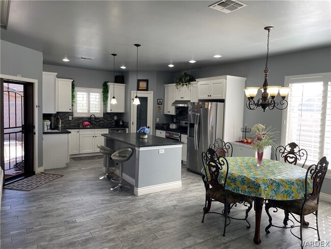 Building Photo - 3968 Sorenson Dr