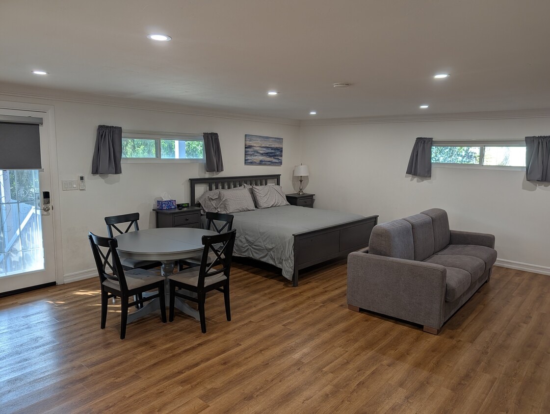 Foto principal - 10911 Sunray Pl