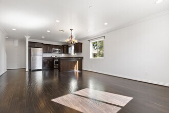 Building Photo - 1534 N Soto St