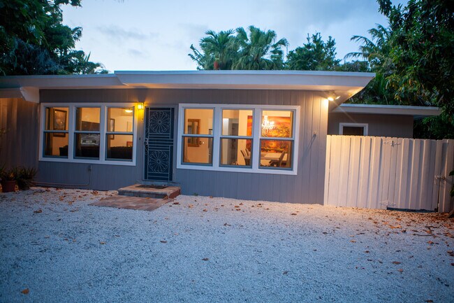 Foto del edificio - 5967 SW 58th Terrace
