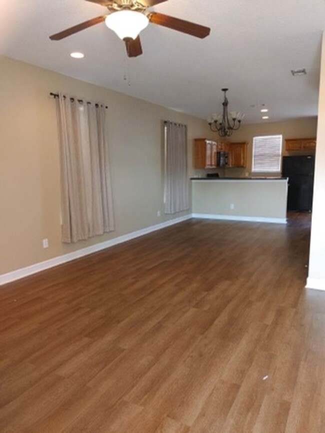 Building Photo - Spacious 4-Bedroom Home - Available for Rent!