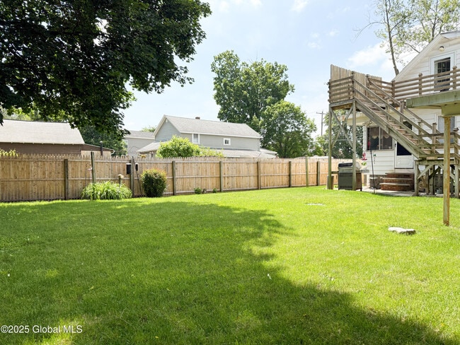 Building Photo - 128 Mariaville Rd