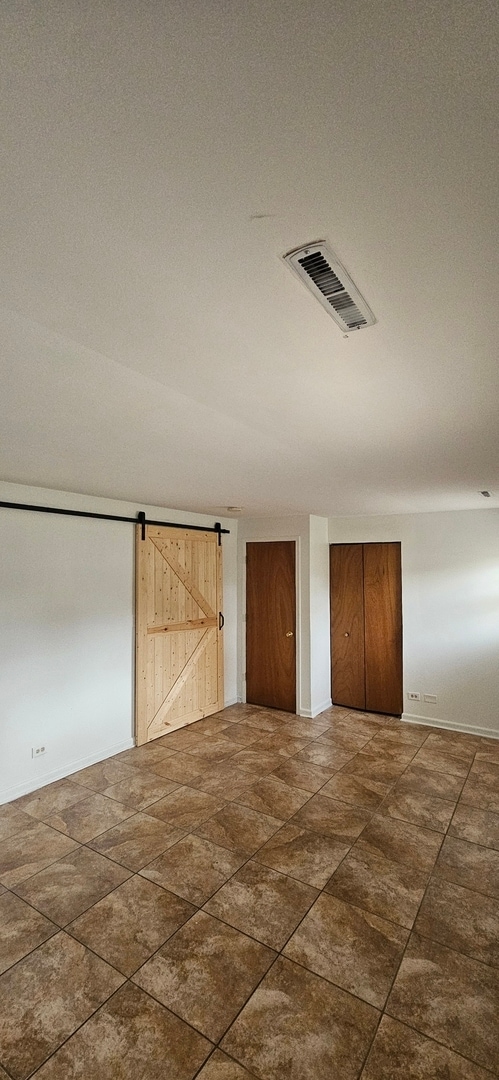 Foto del edificio - 1702 Knoll Ave