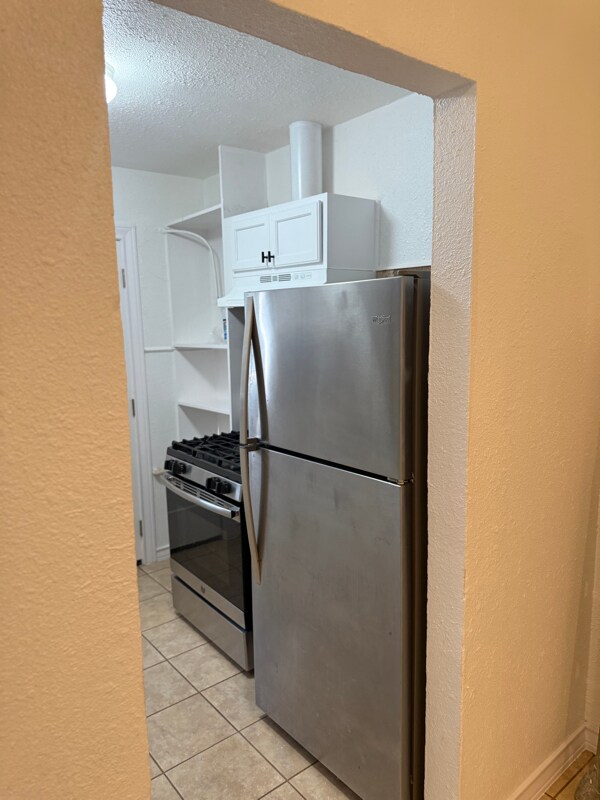 Building Photo - 600 Ellor Dr