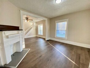 Building Photo - 581 Schiller Ave