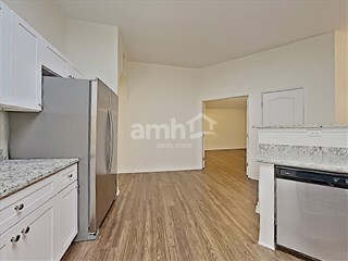 Foto del edificio - 2187 Spring Hill Cir
