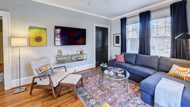 Building Photo - 800 Magnolia Ave