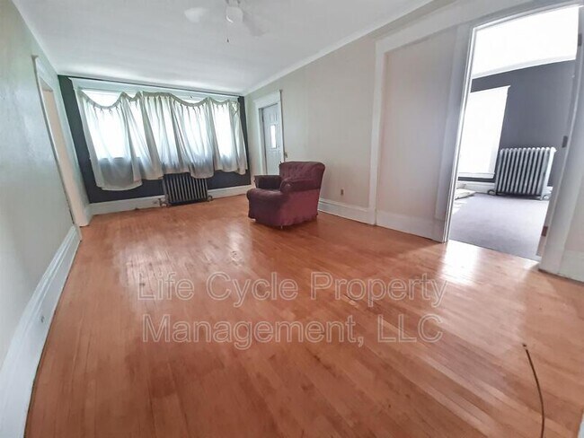 Foto del edificio - 1062 Broadway Ave NW