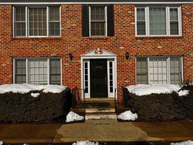 Foto del edificio - 2527 Hydraulic Rd
