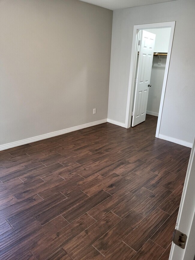 Foto del edificio - 1137 Evergreen Cove St