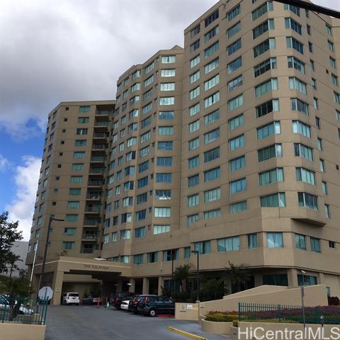 Building Photo - 1314 Kalakaua Ave
