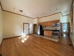 Building Photo - 580 Jersey Ave