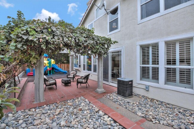 Building Photo - 1238 Townsend Park Cir