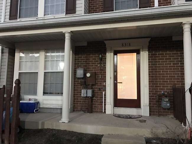 Foto del edificio - 8318 Bluebird Way