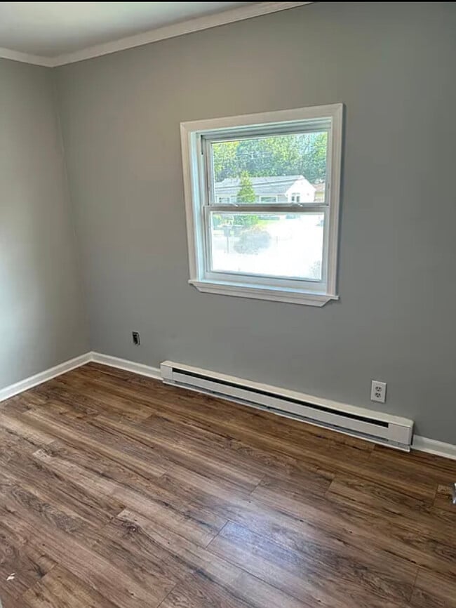 Building Photo - Hedgerow Apartment - Utilities Included