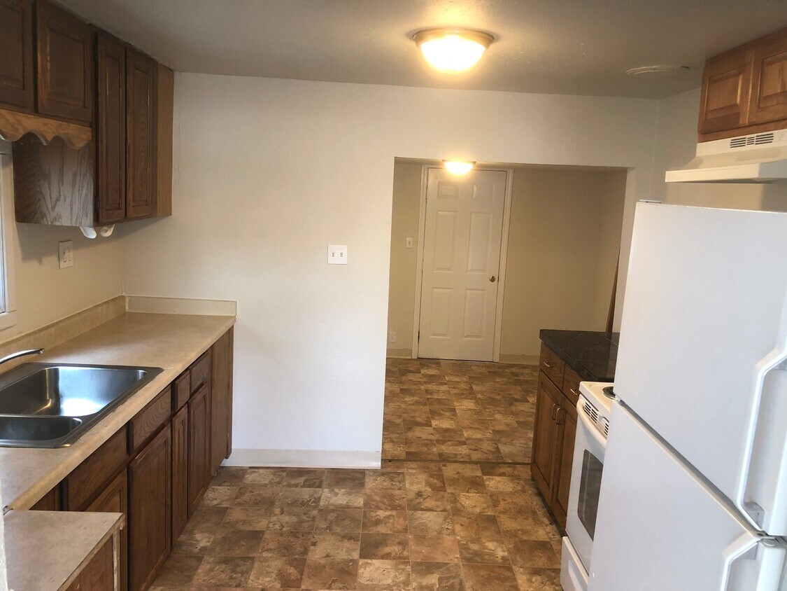 Primary Photo - Single Family Home in Yakima