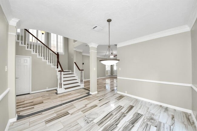 Building Photo - 12819 Kingsbridge Ln