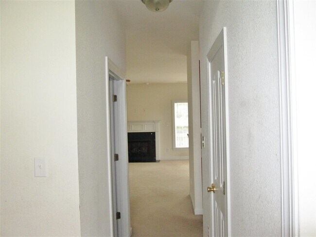 Foto del edificio - 403 Stagecoach Dr