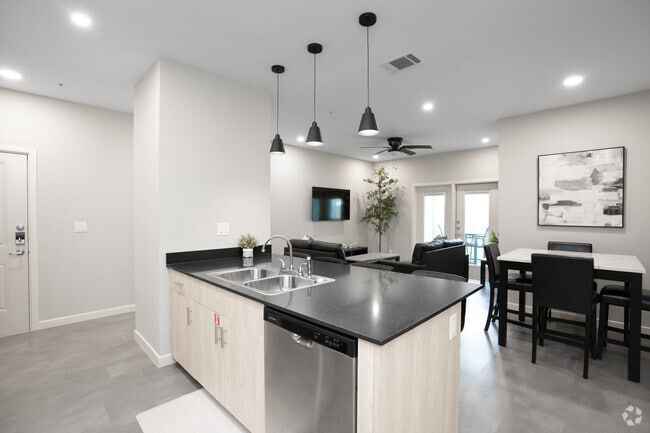 Building Photo - Palma Vista Apts