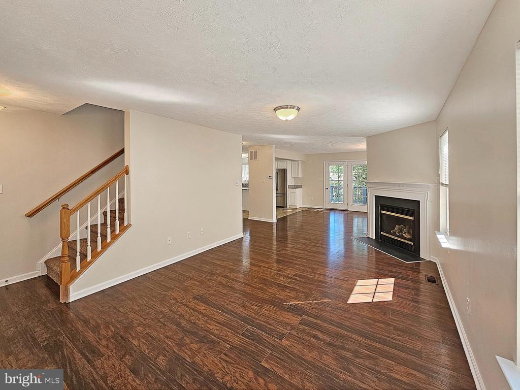 Primary Photo - 2036 Stoneleigh Dr