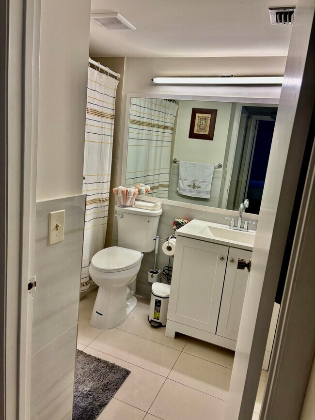 Foto del edificio - 3530 Pine Needle Dr