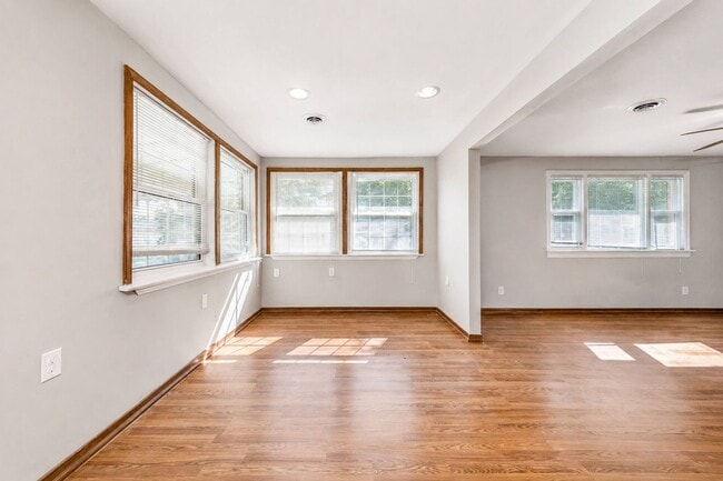 Building Photo - 138 Banneker Dr