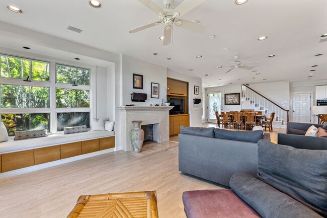 Building Photo - Hawaii Life Presents Modern Mokuleia Beach...